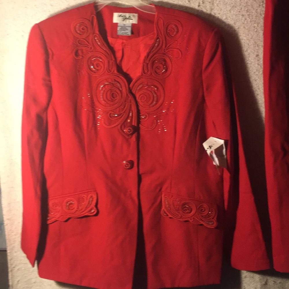 Women’s dress suit